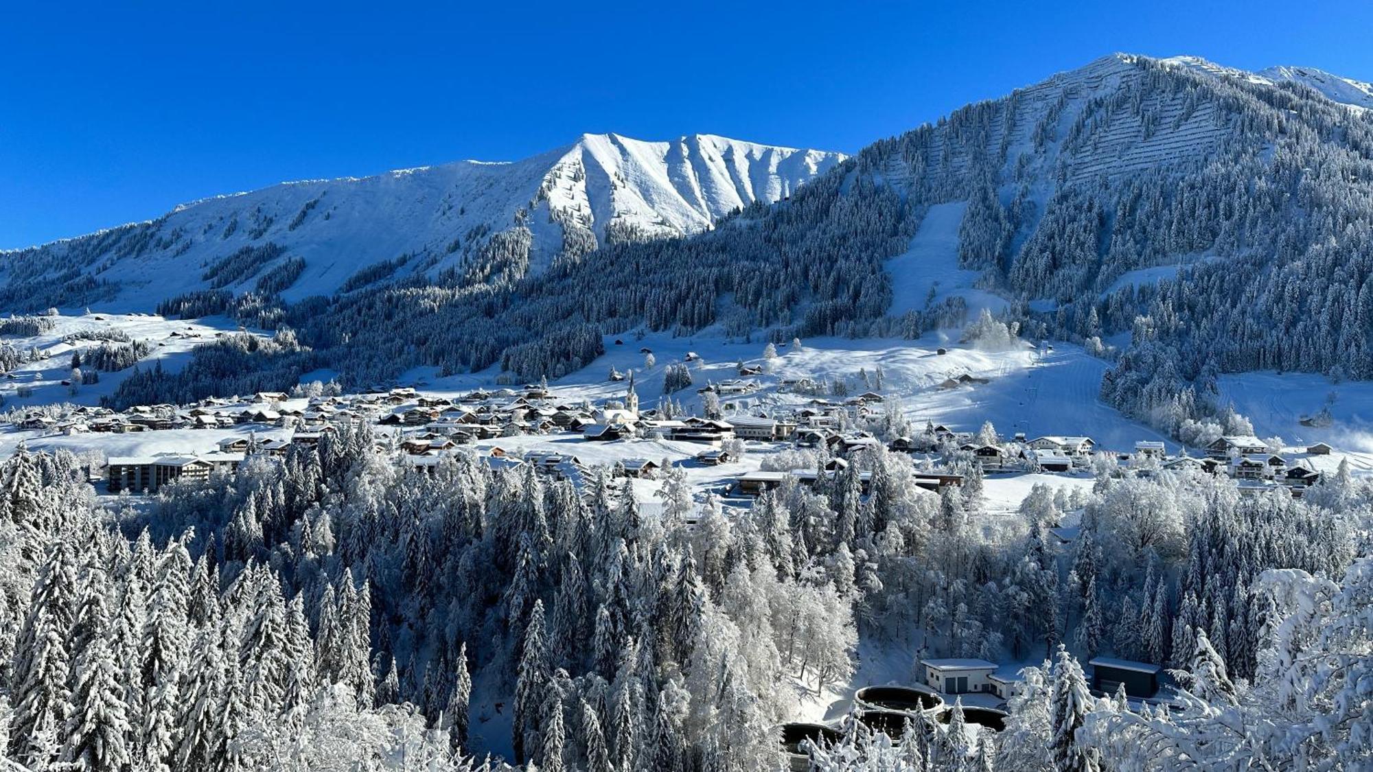 Alpen Lodge Riezlern Exteriör bild