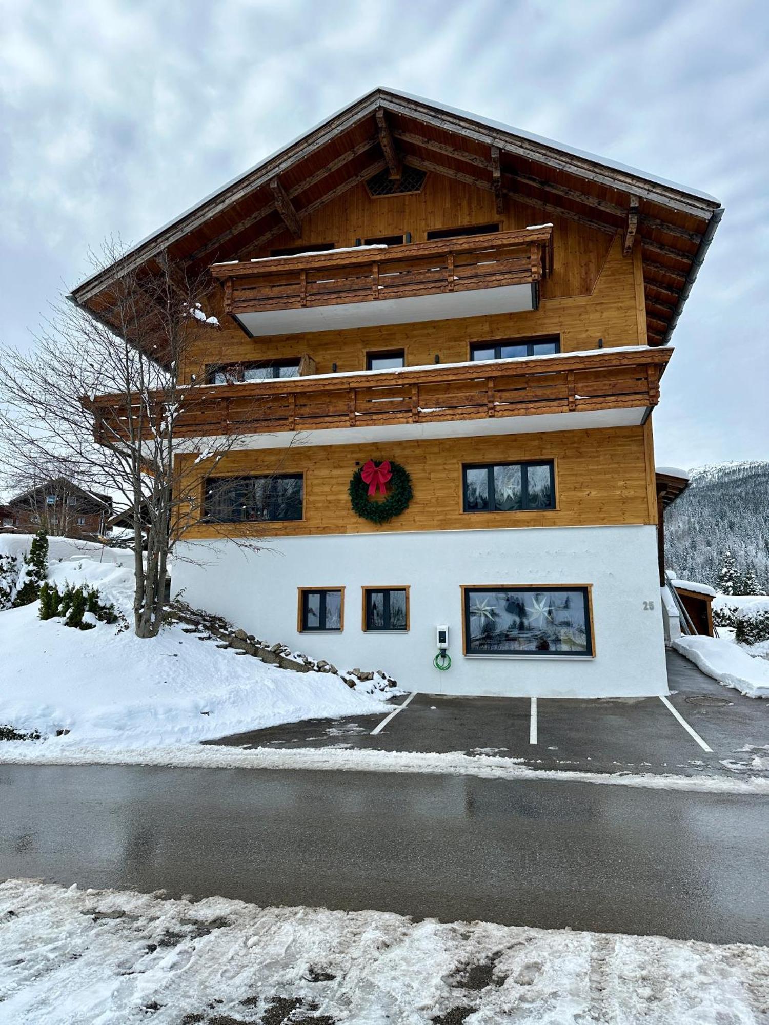 Alpen Lodge Riezlern Exteriör bild